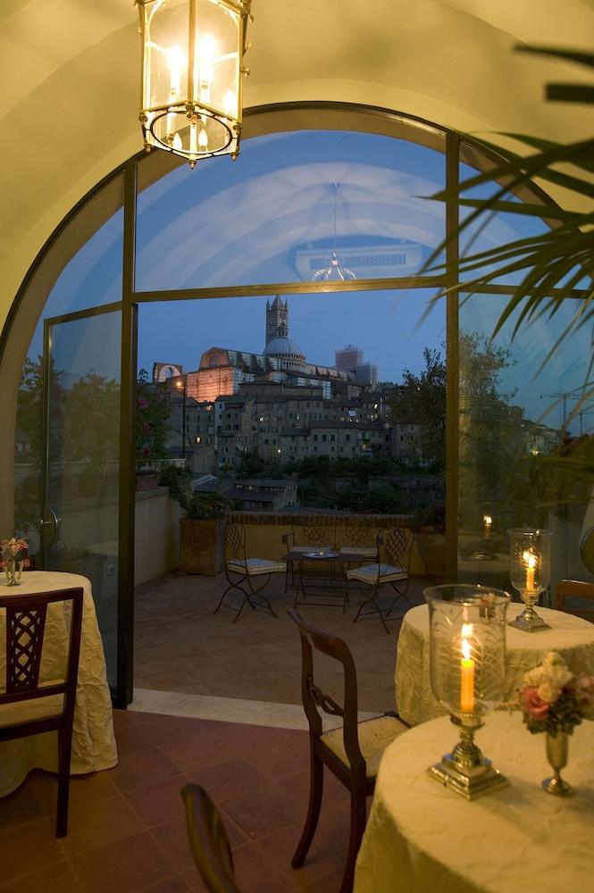 Residenza D'Epoca Campo Regio Relais Bed & Breakfast Siena Ngoại thất bức ảnh