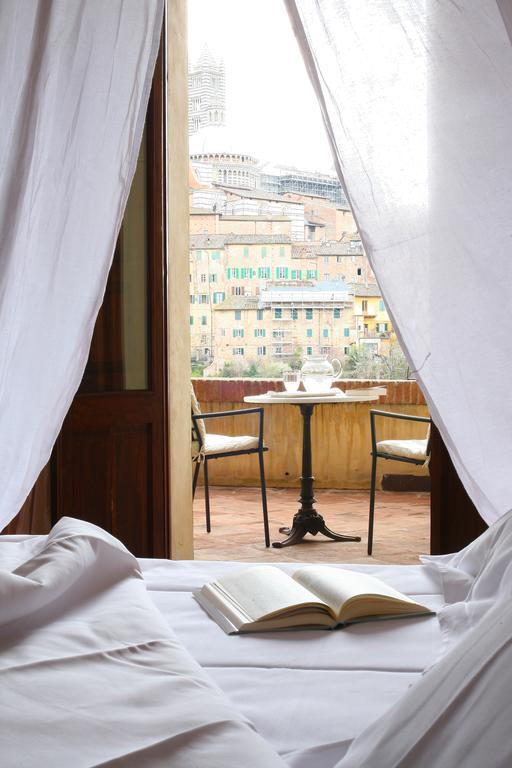 Residenza D'Epoca Campo Regio Relais Bed & Breakfast Siena Ngoại thất bức ảnh